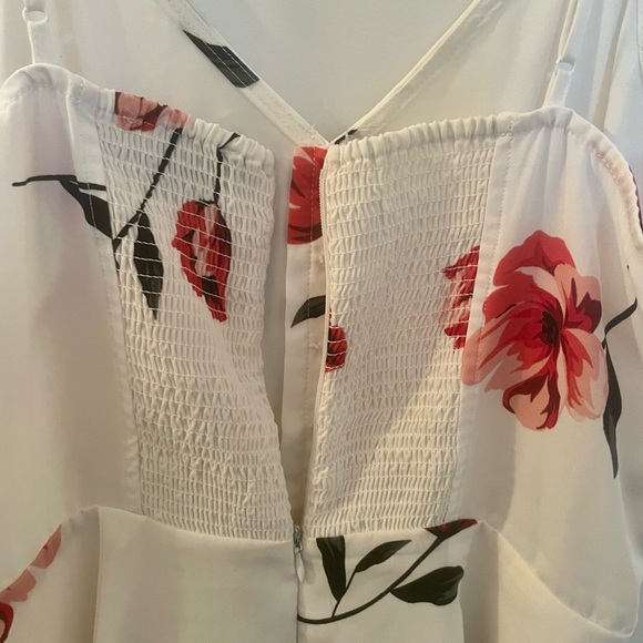 White Floral Print V-Neck Dress - Picture 3 of 6